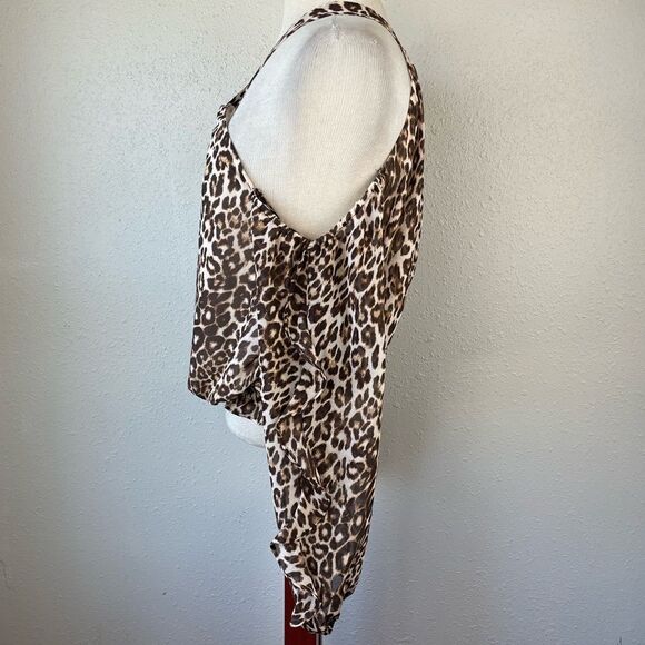 NWT Guess Leopard Print Cold Shoulder Top Size M - Picture 3 of 6